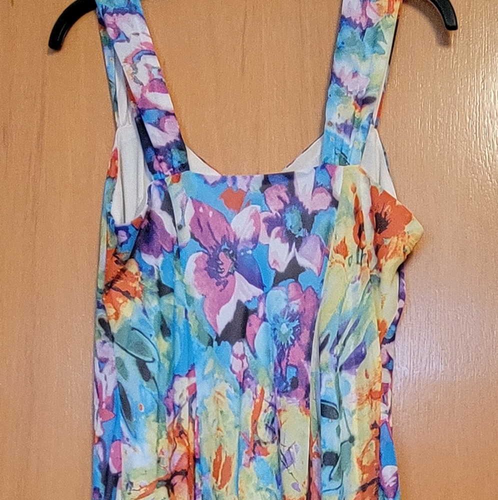 Dress - Picture 3 of 3